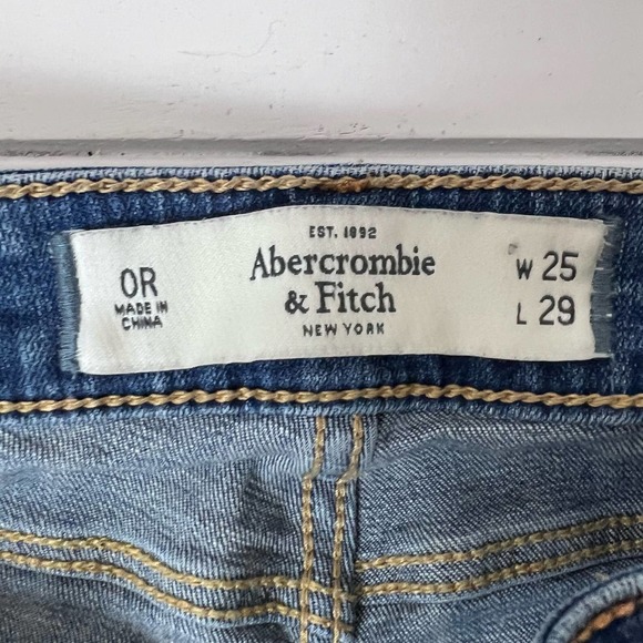 Abercrombie and Fitch 25/29 jeans. Girls women’s #312 - Picture 4 of 9